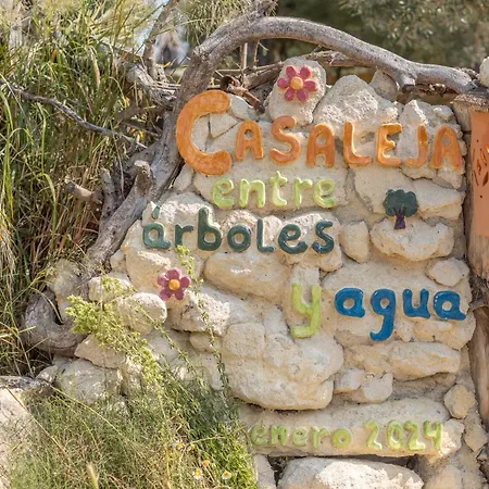 Casaleja, Entre Arboles Y Agua * חרז