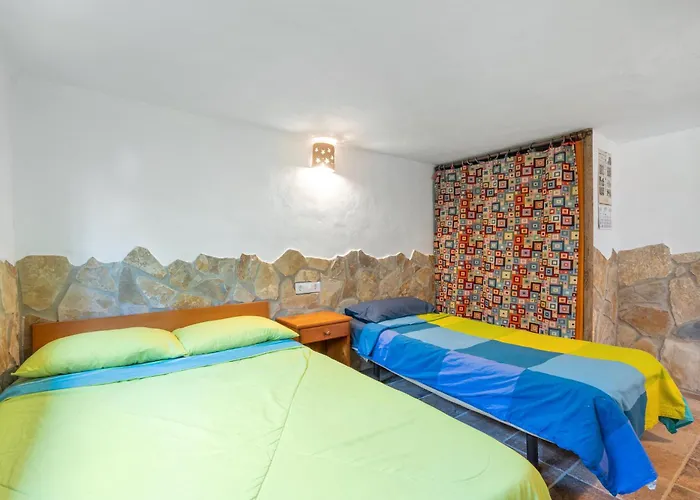 Casaleja, Entre Arboles Y Agua חרז